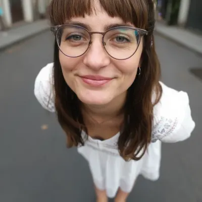 Анаит, 31