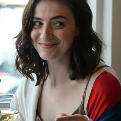Есения, 25
