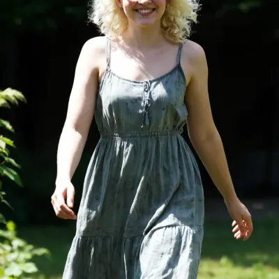 Альбина, 33