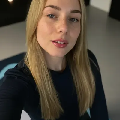 Полина, 24