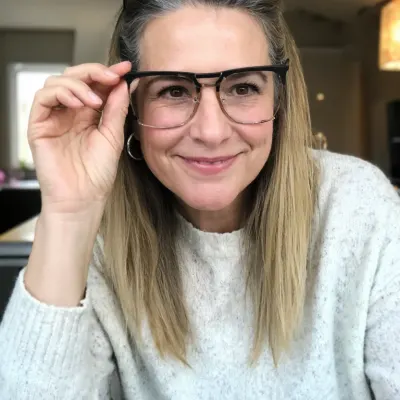 Улыбчивая Яна, 40