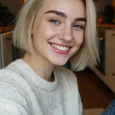 Юлиана, 22