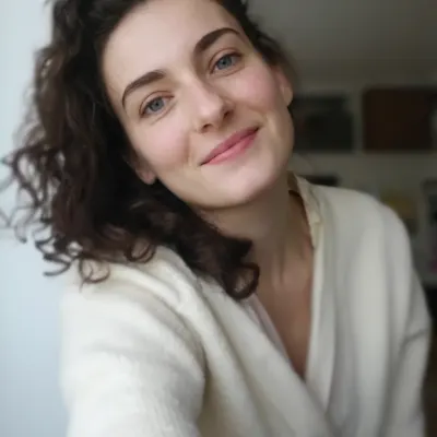 Камилла, 26
