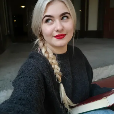 Ярослава, 25
