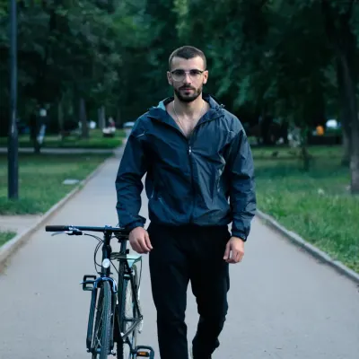 Артур, 28