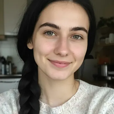 Полина, 25