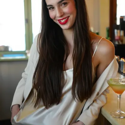 Злата, 23
