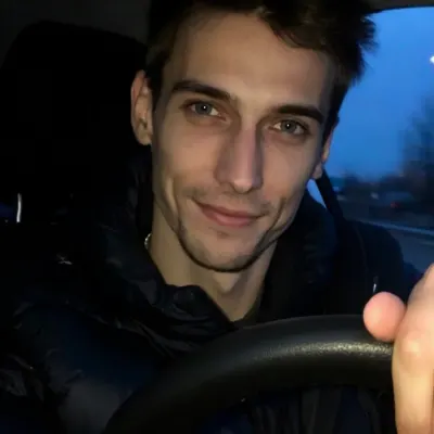 Артём