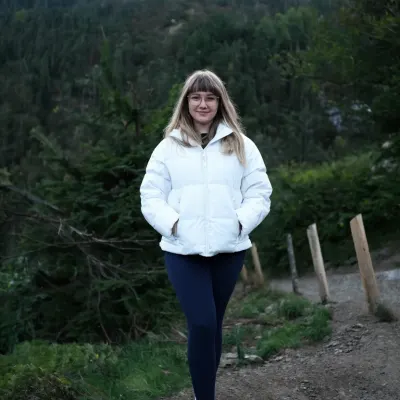 Милана, 24