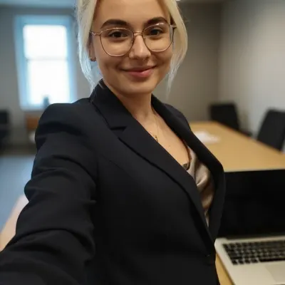 Это Злата, 23