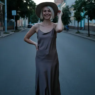 Надя здесь